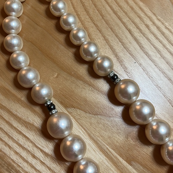 Pearl statement necklace - Picture 4 of 4